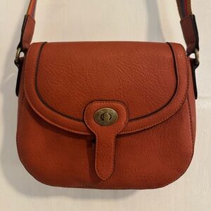 Universal Thread crossbody
